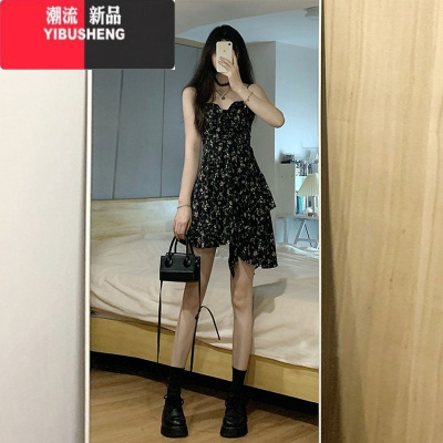 YIBUSHENG2024新款茶歇法式小个子荷叶边不规则黑色碎花吊带连衣裙子女季