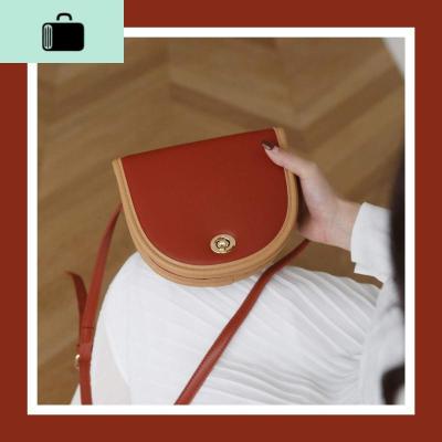 马鞍包单肩斜跨女包翻盖金属锁扣包日系文艺百搭包NEW LAKE女斜挎包