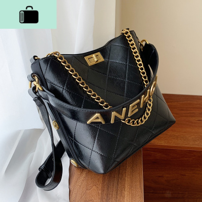 高级感包包洋气女包2020新款潮韩版百搭质感斜挎包时尚单肩水桶包NEW LAKE女斜挎包