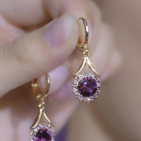 超闪紫色水晶耳扣2025年新款耳环轻奢精致百搭气质耳钉高级感耳饰送女朋友老婆情人节七夕生日礼物