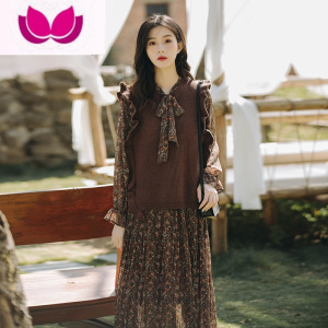 七斓秋装2023年新款女长裙法式复古雪纺碎花马甲连衣裙套装女
