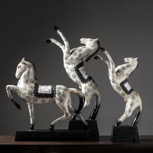 添福运 树脂摆件工艺品家居客厅电视柜酒柜装饰品玄关现代简约家居客厅酒柜小装饰品摆件办公室装饰品 复古印花马摆件