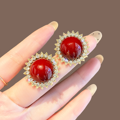 高级感安可拉红珍珠耳钉女2024新款小众设计港风气质耳环耳饰送女朋友老婆情人节七夕生日礼物