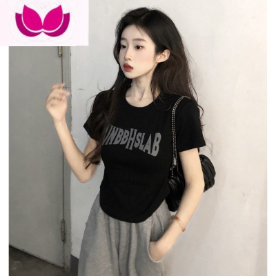 七斓辣妹不规则黑色正肩短袖t恤女夏修身显瘦纯欲设计感短款上衣