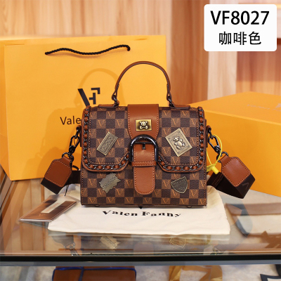 MKJ欧美时尚百搭vf复古棋盘格盒子小方包包女2023新款老花箱子拉链手提单肩包高级感