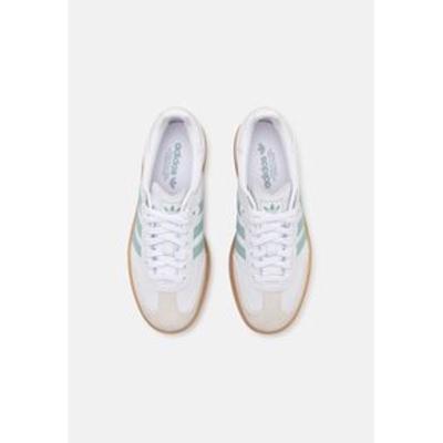 Adidas女士网面健步鞋百搭圆头低帮休闲运动鞋白色蓝绿拼色经典复古老爹