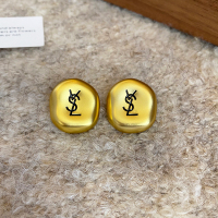 拉丝字母耳钉轻奢高级感气质小众独特时尚耳环2025新款耳饰女送女朋友老婆情人节七夕生日礼物