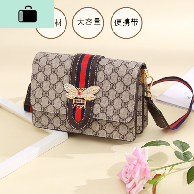 2020新款百搭超火单肩斜挎包夏款手提斜跨两用女包简单时尚高级感NEW LAKE女斜挎包