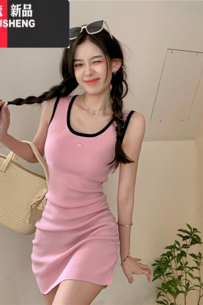YIBUSHENG纯欲风粉色U领背心连衣裙女季新款褶皱时尚显瘦包臀裙针织短裙
