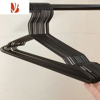 三维工匠网红衣架黑色简约ins北欧风家用晾晒衣撑店金属衣挂男士极简防滑