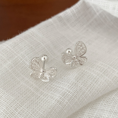 s999纯银镂空蝴蝶耳钉女轻奢小众设计感小巧精致耳环睡觉免摘送女朋友老婆情人节七夕生日礼物