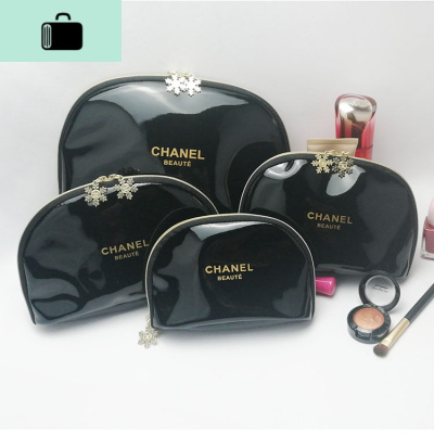 漆皮手拿化妆包女网红可放手机2020新款时尚潮流气质简约贝壳包NEW LAKE女手包