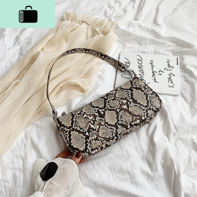 高级感包包女2019秋冬新款时尚复古单肩法棍包洋气质感手提小挎包NEW LAKE女手包
