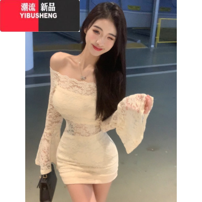 YIBUSHENG性感露肩一字肩连衣裙女季新款修身显瘦喇叭袖镂空蕾丝包臀裙女