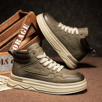 新款工装男靴马丁靴超纤时尚英伦休闲复古舒适中帮牛仔机车靴