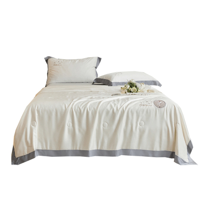 伊伊爱 宽边莱赛尔至纯赫本大豆夏凉被