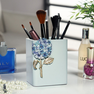 创意时尚可爱小清新化妆刷笔筒办公室桌面收纳盒商务礼品三维工匠三色堇笔筒