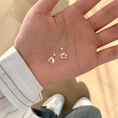 s999纯银莫比乌斯耳钉女百搭设计感日常小众高级感经典耳饰送女朋友老婆情人节七夕生日礼物