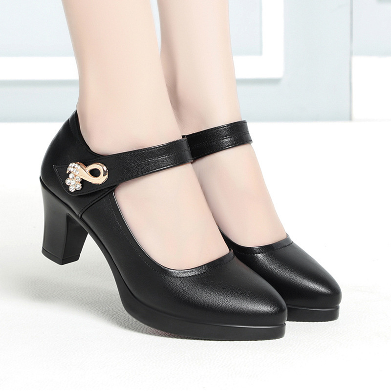 新款防水台皮鞋女时尚防滑走秀鞋女高跟粗跟圆头大码黑色女工作鞋