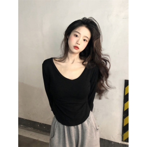 纯欲风V领修身长袖T恤女秋季新款显瘦辣妹别致学生上衣女装潮