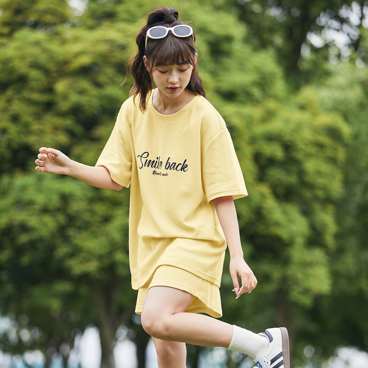 [2.5折价101元]唐狮夏季女圆领前胸字母短袖T恤短裤韩系百搭慵懒风时尚