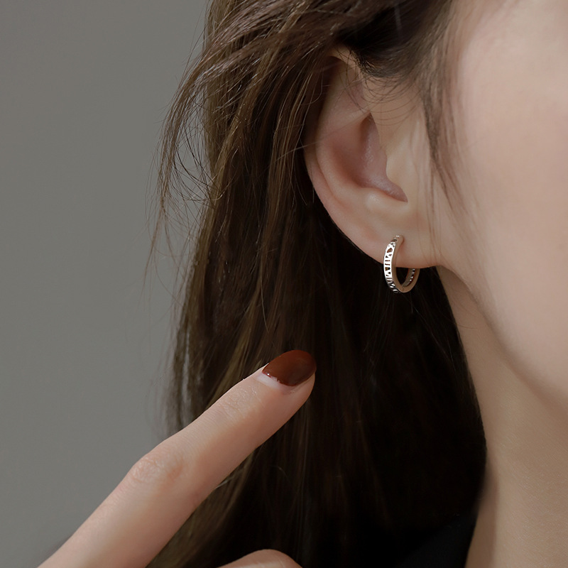 新款s925纯银罗马数字耳环潮流港风耳环韩国气质镂空字母耳扣女送女朋友老婆情人节七夕生日礼物