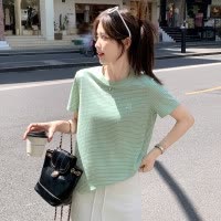 [2.5折价59元]唐狮夏季女圆领左胸字母条纹短袖T恤减龄休闲学院风百搭气质