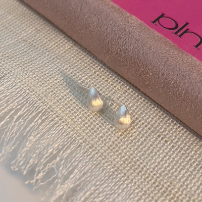 s925纯银拉丝水滴耳钉女款养耳洞日常通勤设计感简约气质耳环送女朋友老婆情人节七夕生日礼物