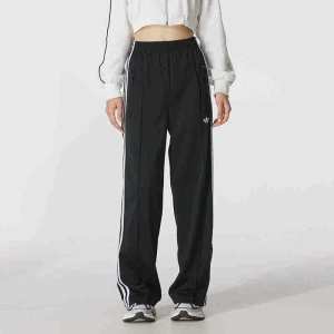 Adidas阿迪达斯女裤新款时尚舒适运动裤户外宽松休闲长裤KB2467 ZP
