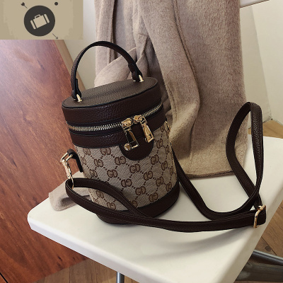 ins小包包女包新款2019时尚水桶包女斜挎包百搭单肩圆筒手提包潮艾狄伊娃手提包