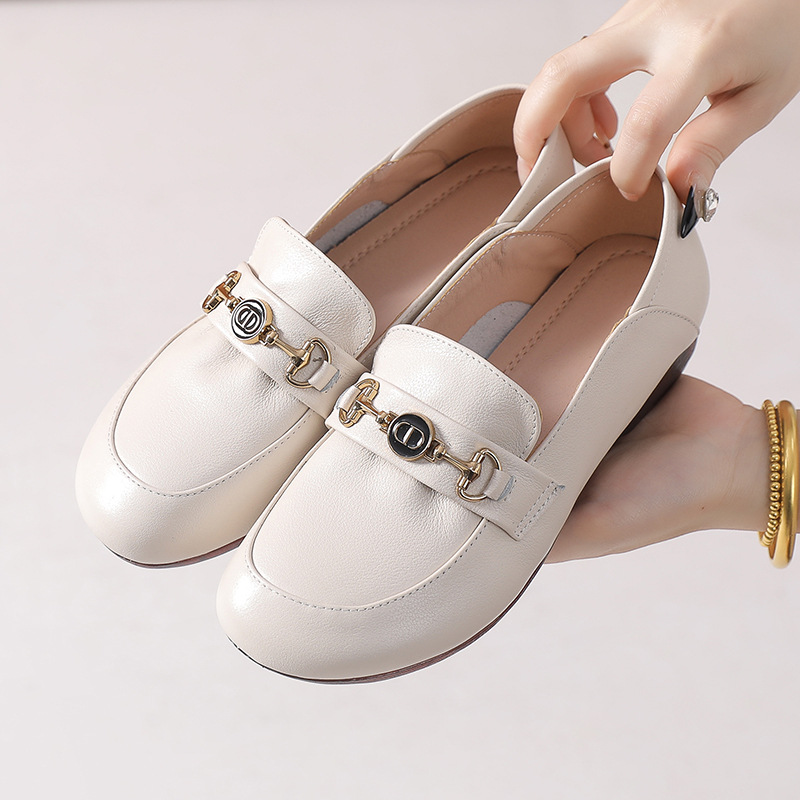 2025年春秋新款鞋子女休闲百搭方头皮鞋懒人鞋粗跟大码上班乐福鞋