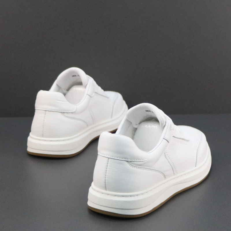 真皮男鞋百搭小白鞋男头层牛皮透气防臭休闲鞋男士简约舒适板鞋子