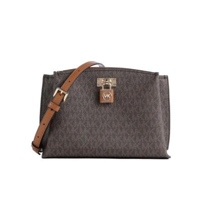 迈克·科尔斯(MICHAEL KORS)女士单肩包磁扣闭合可调节肩带金属配