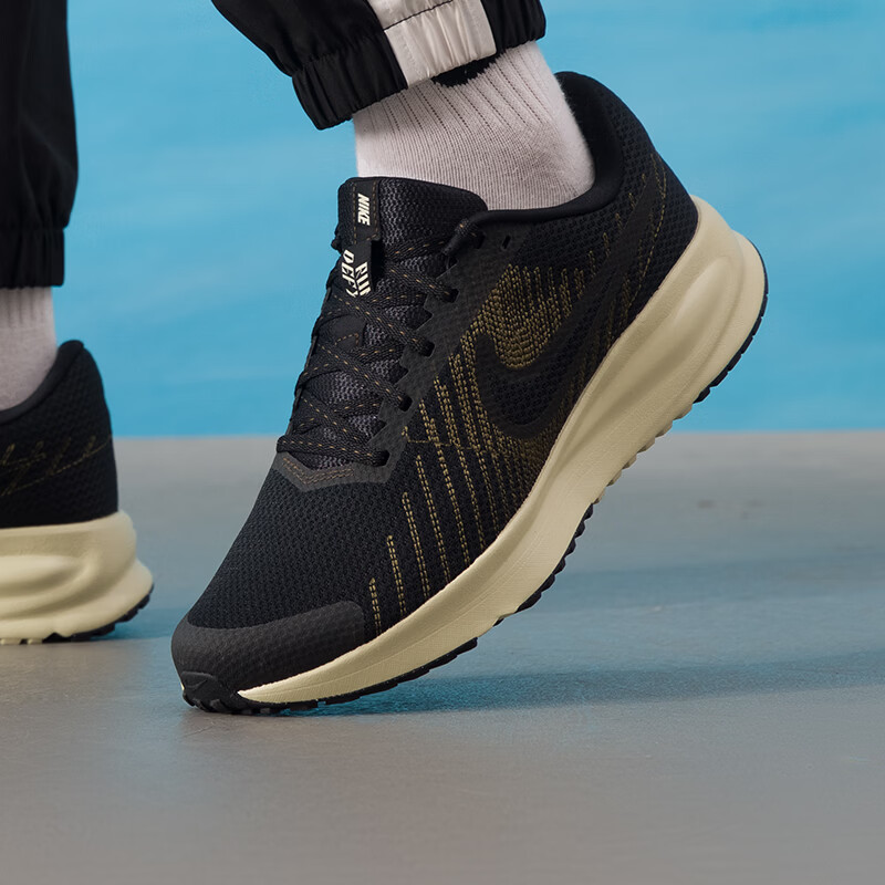 耐克(NIKE)男鞋新款RUN DEFY运动鞋健身训练缓震舒适透气休闲跑步鞋HM9594-010 ZP