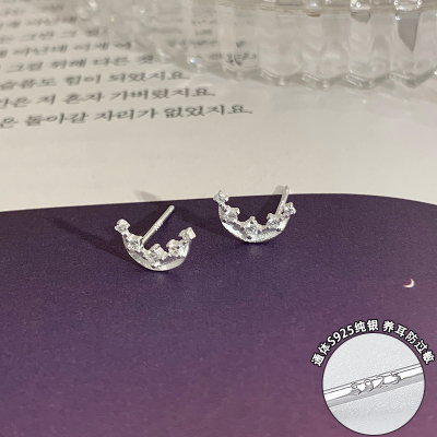 纯银月亮耳钉2025新款高级感独特漂亮耳饰女时尚精致耳环送女朋友老婆情人节七夕生日礼物