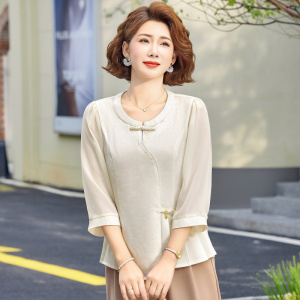 2026年遮肉显瘦款妈妈装洋气中老年女士休闲上衣气质圆领七分袖女
