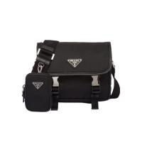 普拉达(PRADA)再生尼龙徽标印花斜挎包多功能可调节肩带商务休闲