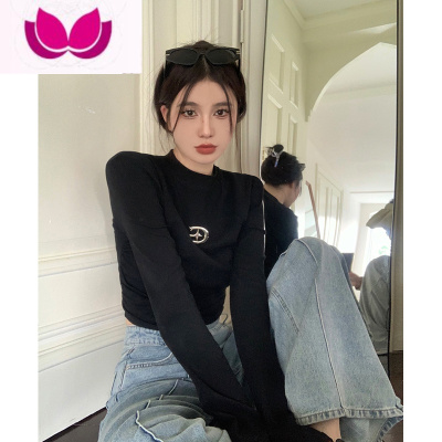 七斓辣妹风设计感短款圆领长袖T恤女2023新款修身显瘦打底上衣潮