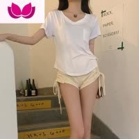 七斓纯欲上衣女夏季设计感运动T恤薄款2023新款潮显瘦白色V领短袖体桖