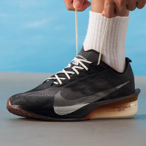 耐克(NIKE)男鞋新款VAPORFLY4 ZOOMX缓震透气专业竞速马拉松跑步鞋HF6414-600 ZP