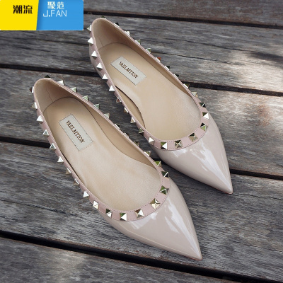 聚范尖头单鞋女平底柳丁浅口欧美软底船鞋百搭平跟女鞋2024新款铆钉鞋
