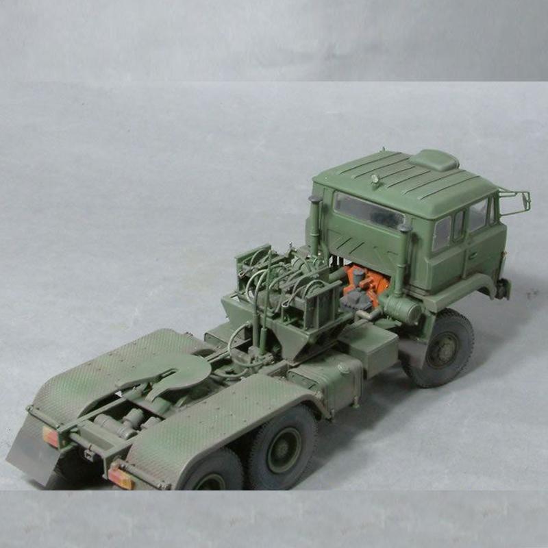 小号手军事拼装模型 1/35 中国50吨坦克运输车半挂卡车拖车 00201