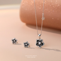 s925纯银山茶花镶锆项链女小众气质轻奢微镶小众设计锁骨链项批发送女朋友老婆情人节七夕生日礼物