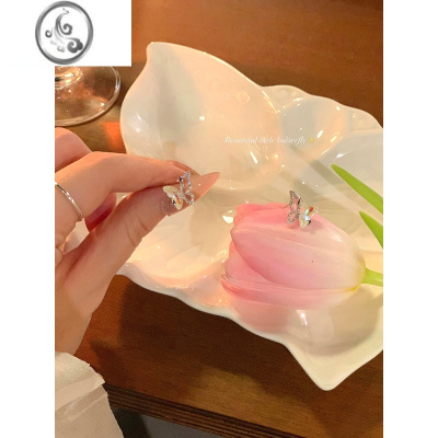 JiMi灵动彩色蝴蝶耳钉轻奢小众耳环设计感高级耳饰女无耳洞蚊香盘耳夹