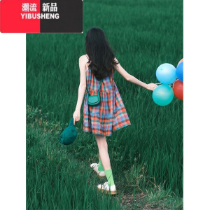 YIBUSHENG文艺森系彩虹格子吊带连衣裙天多巴胺小个子海边旅行穿搭娃娃裙