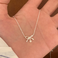 为晚纯银锆石蝴蝶结项链女款2025新款日常百搭锁骨链配饰高级感潮送女朋友老婆情人节七夕生日礼物