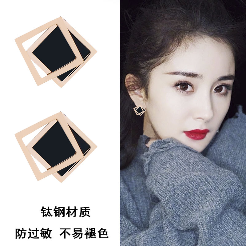 韩版玫瑰金钛钢菱形耳钉女百搭黑色几何三角耳环简约防过敏耳饰品