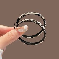 夸张豹纹皮革耳圈耳环2024新款小众设计高级感耳钉复古耳饰女送女朋友老婆情人节七夕生日礼物