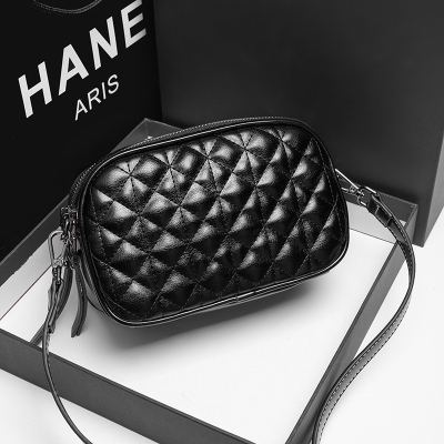 小亚天包包2020新款真皮宽肩带时尚菱格相机女包百搭斜跨单肩ins潮黑色