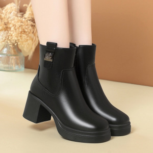 年新款粗跟复古切尔西靴子显瘦短筒马丁靴